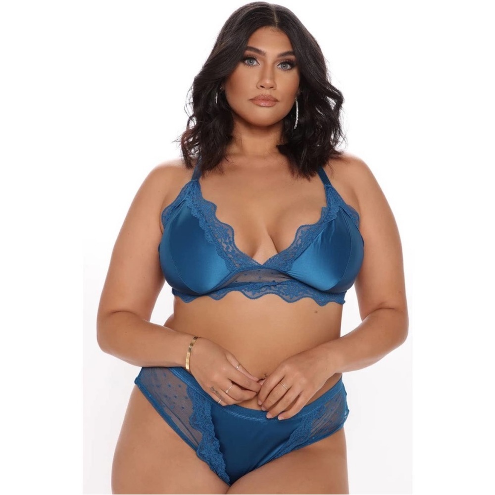 COPY - NEW Fashion Nova Call Me Over Lace Garter 2 Piece Set Sz XL Blue bra pan…